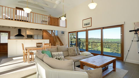 A Seascape Retreat - Holiday Cairns 0