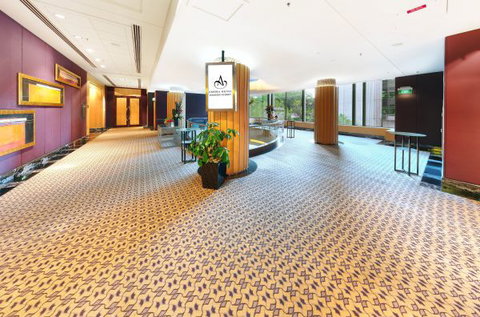 Amora Hotel Jamison Sydney - Holiday Cairns 3