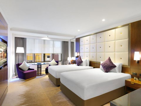 Amora Hotel Jamison Sydney - Holiday Cairns 7