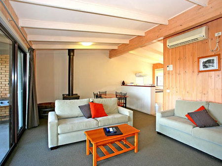 Beacon Point Ocean View Villas - Holiday Cairns 3