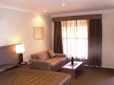Parkes Int Motor Inn - Holiday Cairns 4