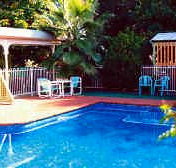 Barrasss John Bright Motor Inn - Holiday Cairns