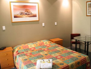 Bright Motor Inn - Holiday Cairns 2