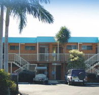 Aquatic Waterfront Motel - Holiday Cairns