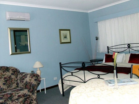 Beachport Motor Inn - Holiday Cairns 2