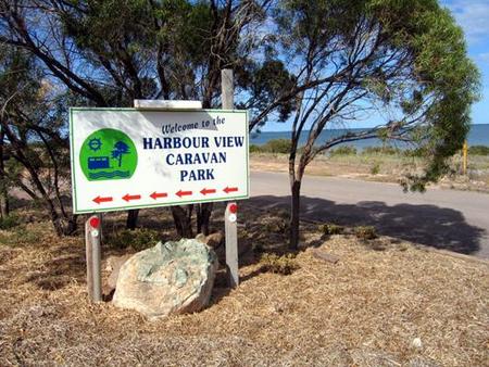 Harbour View Caravan Park - Holiday Cairns 0