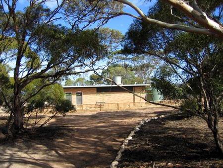 Harbour View Caravan Park - Holiday Cairns 3