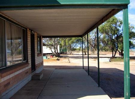 Harbour View Caravan Park - Holiday Cairns 4