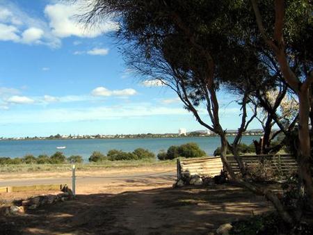 Harbour View Caravan Park - Holiday Cairns 5