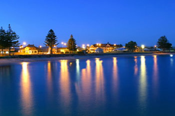 Seabreeze Hotel - Holiday Cairns 0