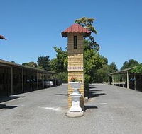 The Vineyards Motel - Holiday Cairns