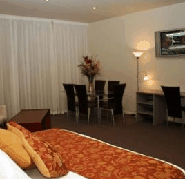 Beachfront Voyager Motor Inn - Holiday Cairns 3
