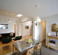 Cooks Hill Cottage - Holiday Cairns