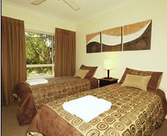 Adrift At Byron Bay - Holiday Cairns 5