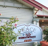 Peace By The River Homestay - Holiday Cairns