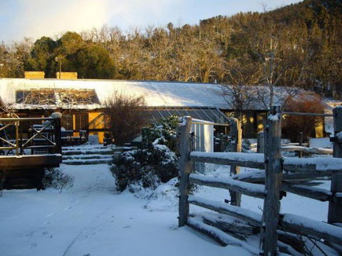 Crackenback Farm Restaurant And Guesthouse - Holiday Cairns 1