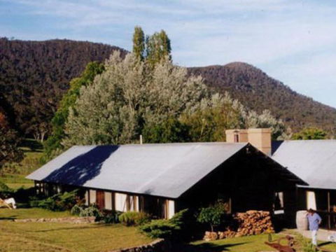 Crackenback Farm Restaurant And Guesthouse - Holiday Cairns 0