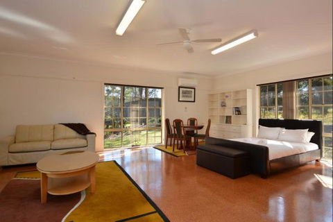 Abelia House - Holiday Cairns 1