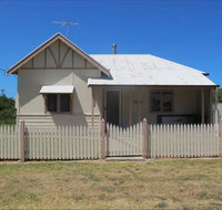 Ellison's Holiday Home - Holiday Cairns
