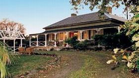 Adelaide Hills Oakfield Inn - Holiday Cairns 0