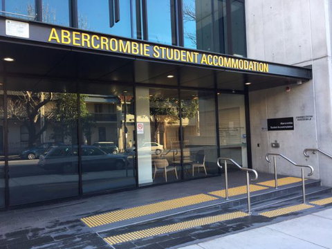 Abercombie Student Accommodation (Summer) - Holiday Cairns 2
