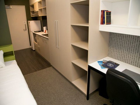 Abercombie Student Accommodation (Summer) - Holiday Cairns 4