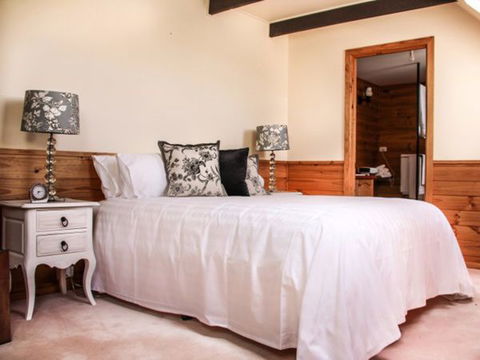 Brigham House - Tooma - Holiday Cairns 2