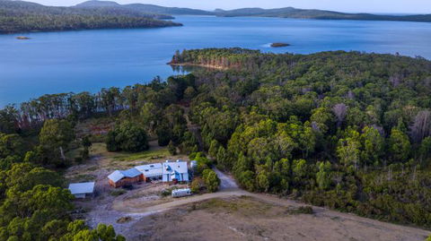 Bruny Island Lodge - Holiday Cairns 0