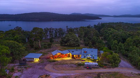 Bruny Island Lodge - Holiday Cairns 1