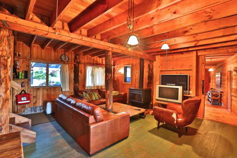 Bruny Island Lodge - Holiday Cairns 2