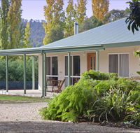 Brookfield Guesthouse - Holiday Cairns