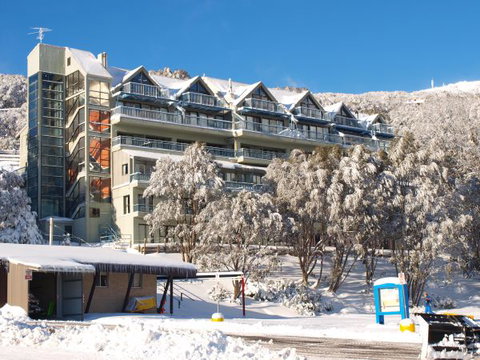 Falls Creek Country Club - Holiday Cairns 0