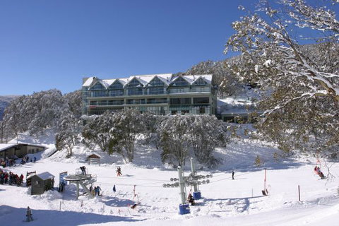 Falls Creek Country Club - Holiday Cairns 1