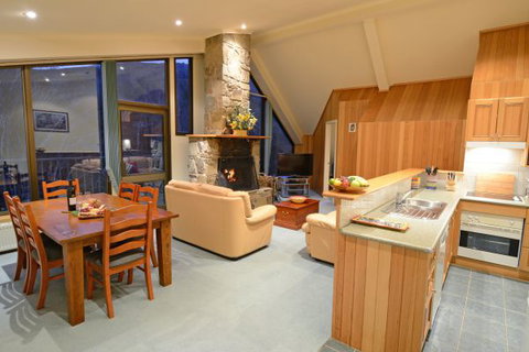 Falls Creek Country Club - Holiday Cairns 5
