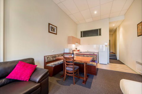 Falls Creek Country Club - Holiday Cairns 7