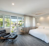 Heart Hotel and Gallery Whitsundays - Holiday Cairns