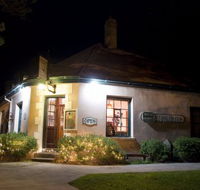 Merrijig Inn - Holiday Cairns