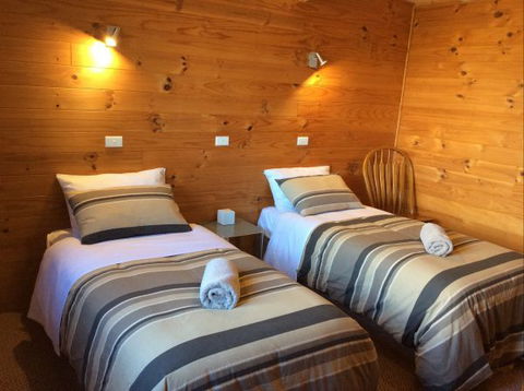 Mole Creek Cabins - Holiday Cairns 6