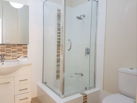 Newcastle Terraces And Apartments - NBC Apartments - Holiday Cairns 3