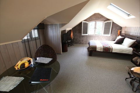 Oakdene Vineyards Guesthouse - Holiday Cairns 2
