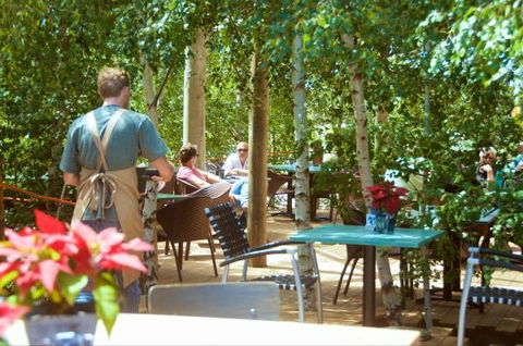 Oakdene Vineyards Guesthouse - Holiday Cairns 5