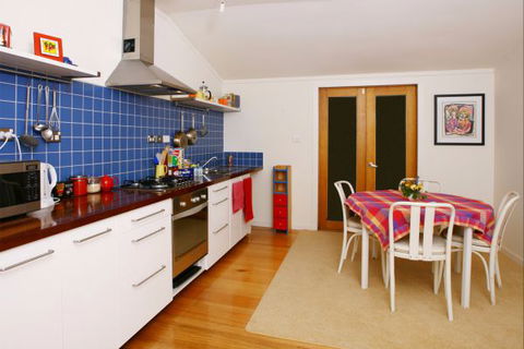 Oakhill Cottage - Holiday Cairns 2