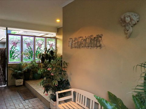 Palm Haven Bed And Breakfast - Holiday Cairns 1