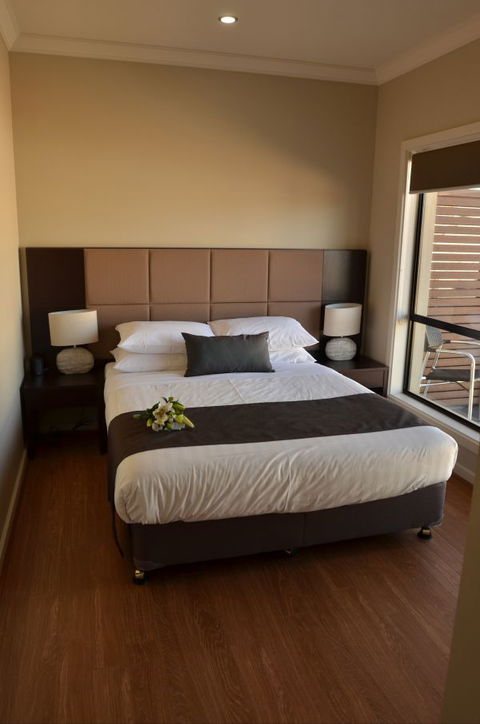 Renmark Holiday Apartments - Holiday Cairns 2