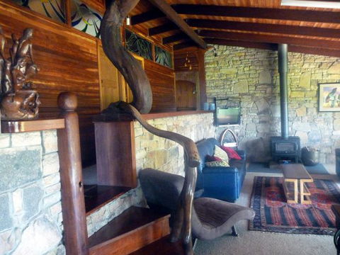 Ridgetop Hideaway - Holiday Cairns 4