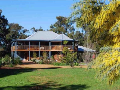 Riverwood Retreat - Holiday Cairns 0