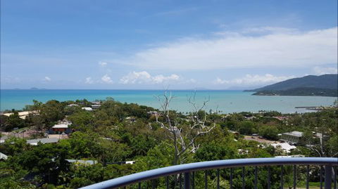 Sea Star Holiday Apartments - Holiday Cairns 2