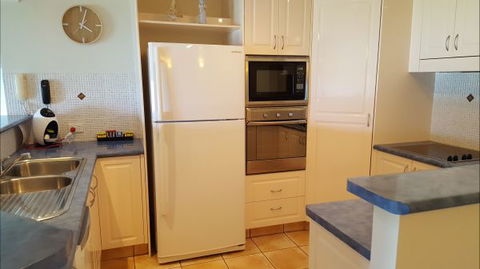 Sea Star Holiday Apartments - Holiday Cairns 7