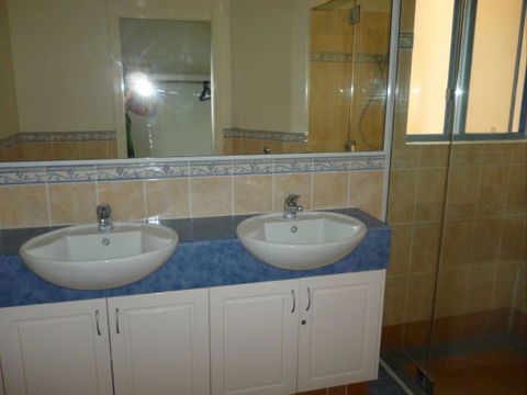 Sea Star Holiday Apartments - Holiday Cairns 8