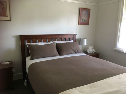 Valley View Cottage - Holiday Cairns 3